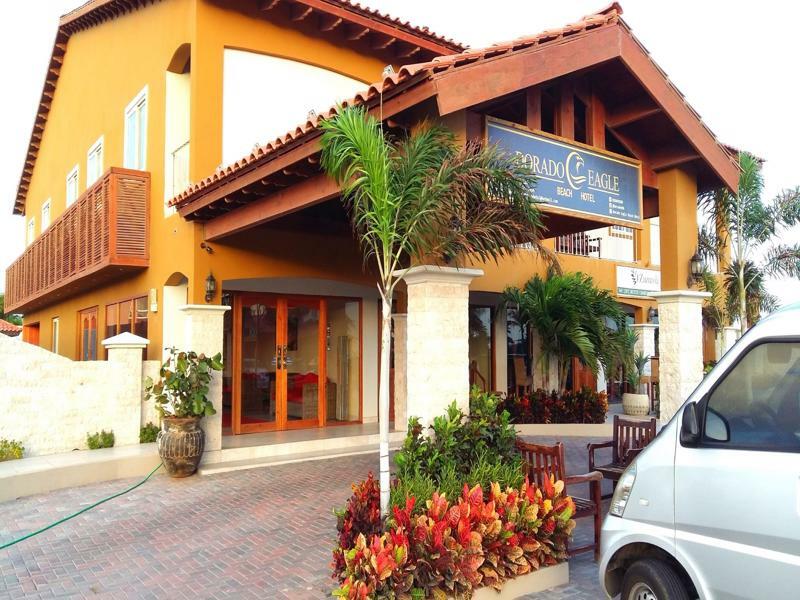 Dorado Eagle Beach Hotel Ораниестад Екстериор снимка